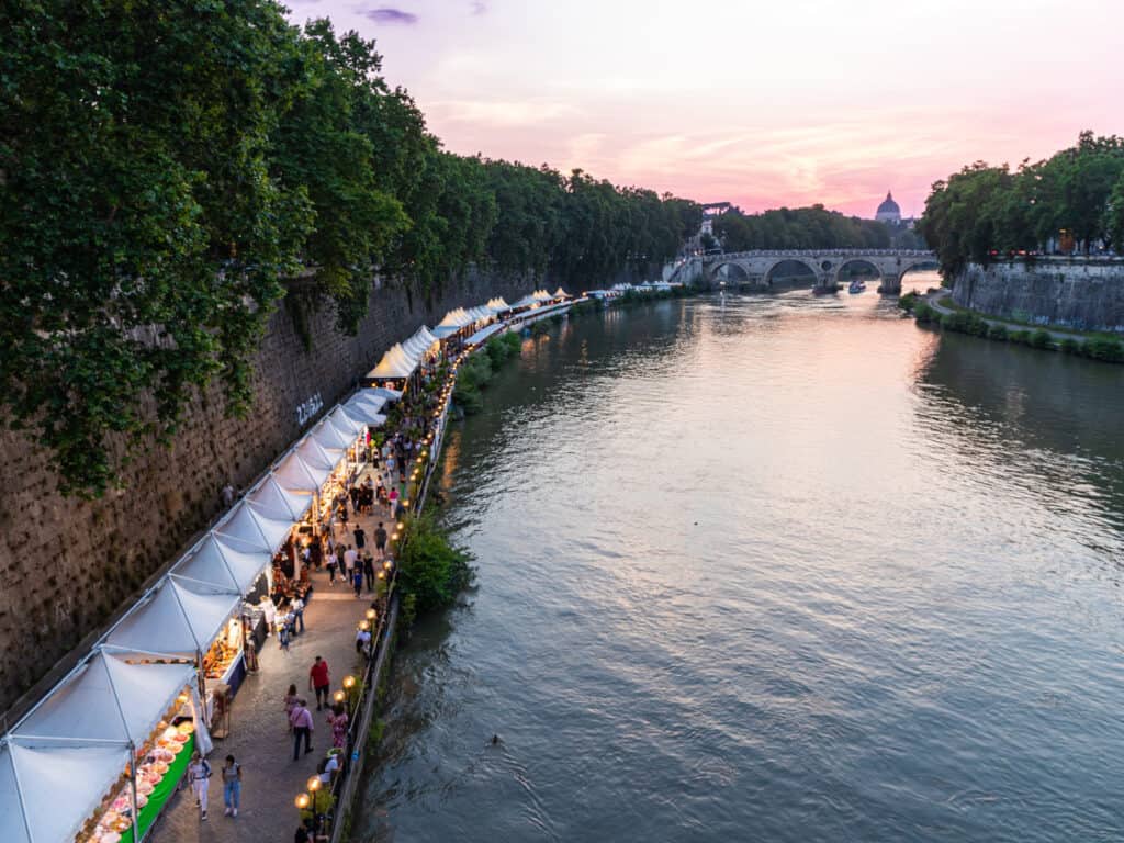 row of restaurants along the Tiber river