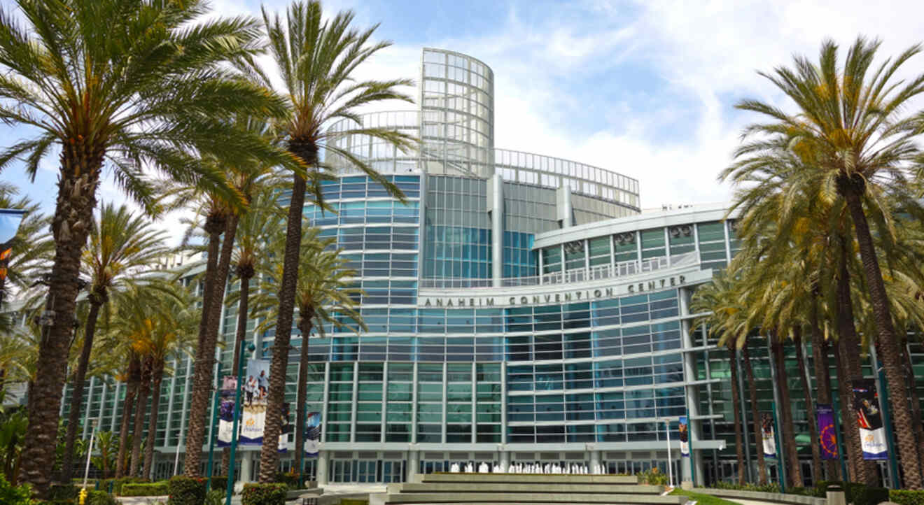 exterior of the anaheim convention center