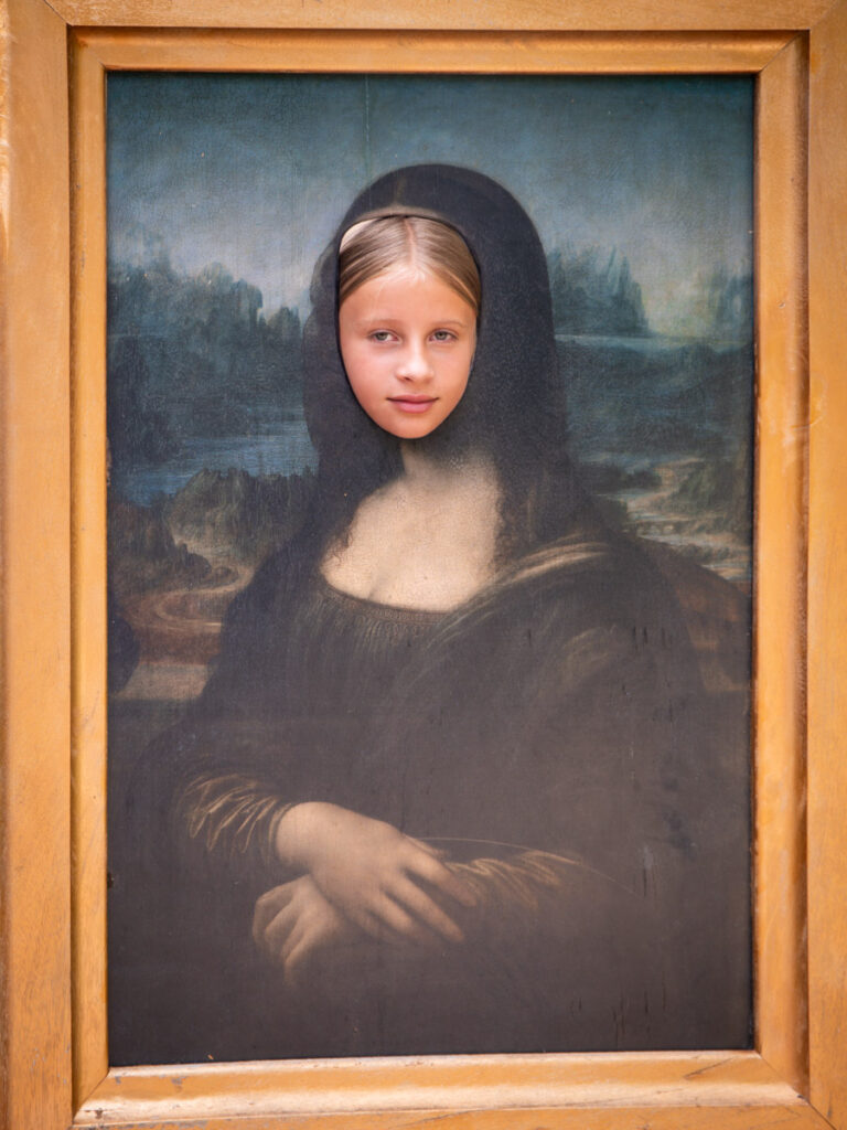 savannah with face inside mona lisa