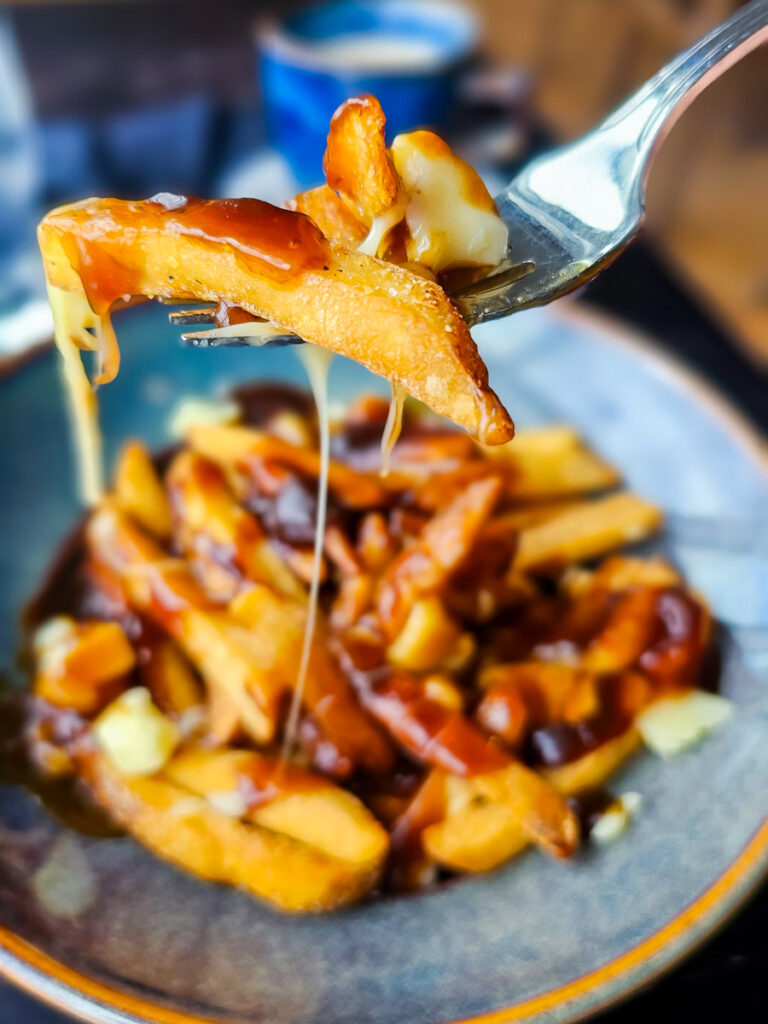 plate of poutine