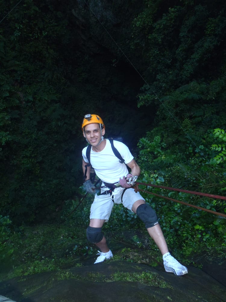 Rapelling at Arecibo