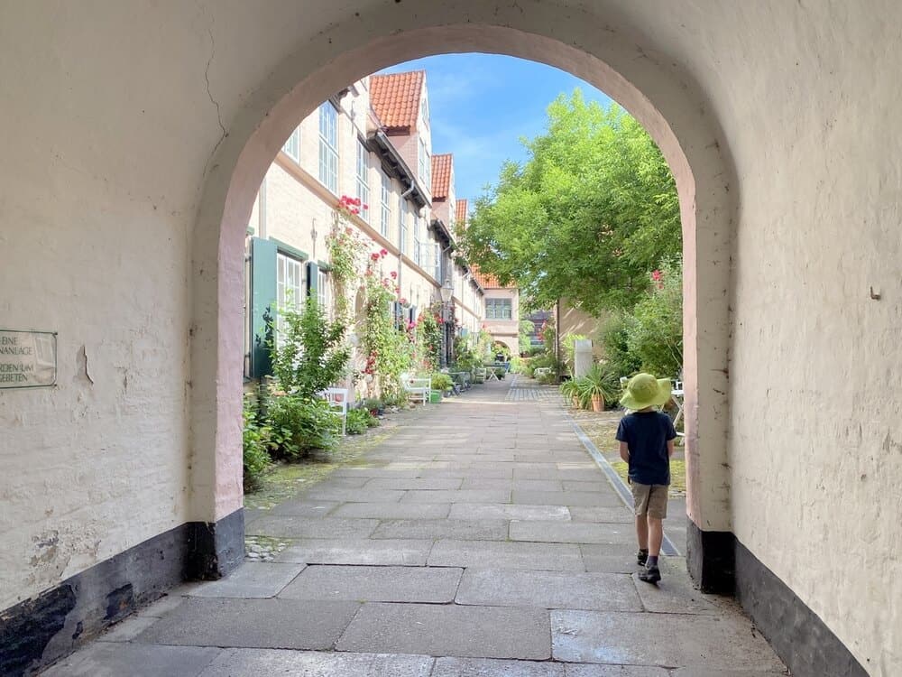 My son finds a hidden courtyard in Lubeck