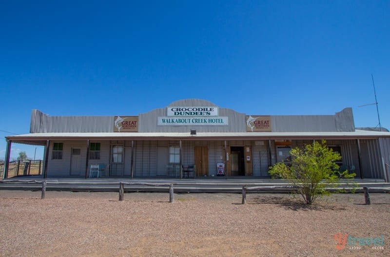 porch and entry to walkabout hotel