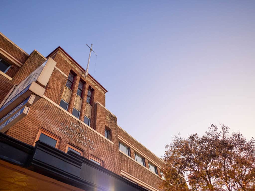 exterior of Hotel Canobolas, Orange