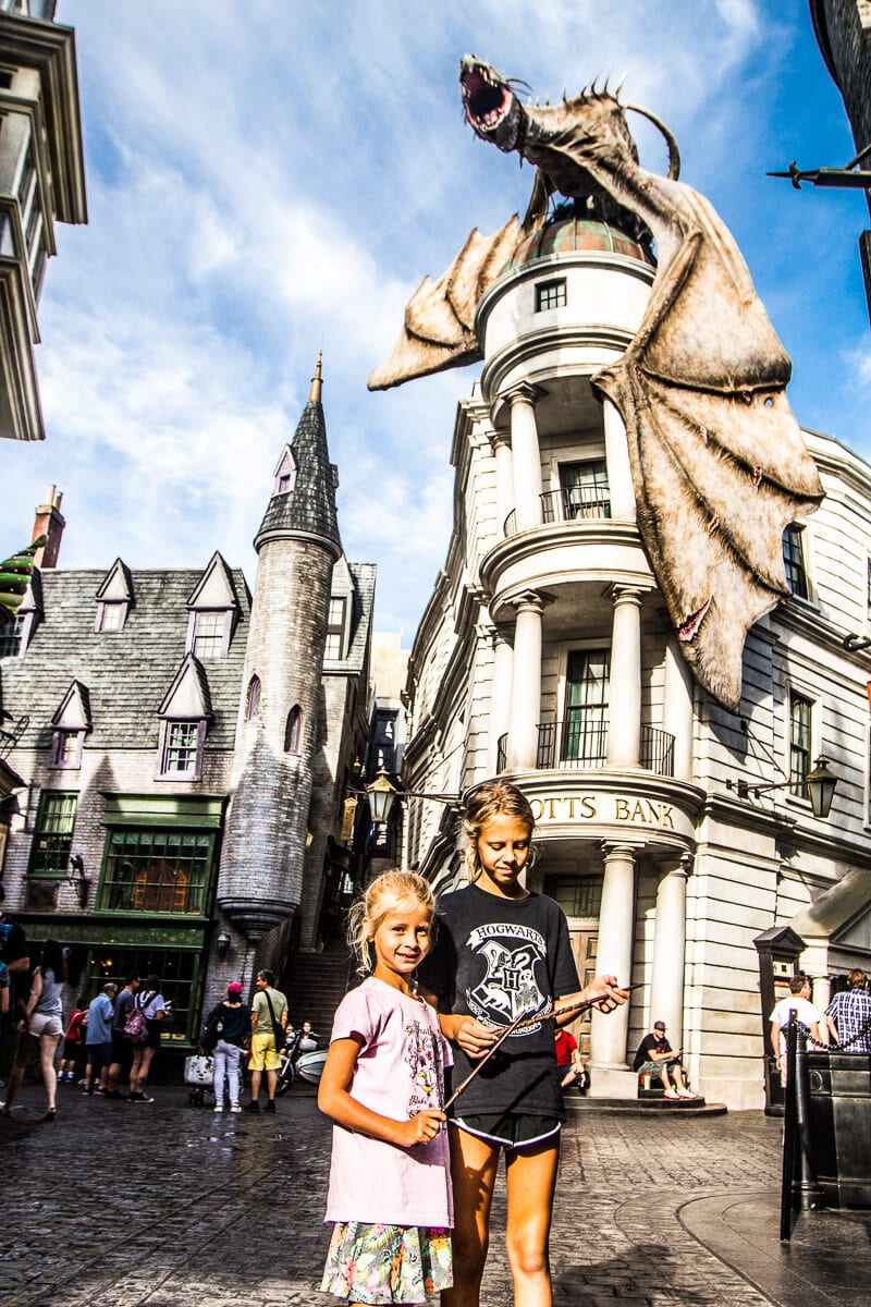 dragon looking over Diagon Alley, Universal Studios Orlando