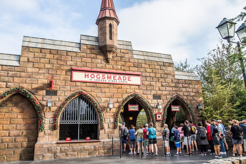 people waiting for the Hogwarts Express