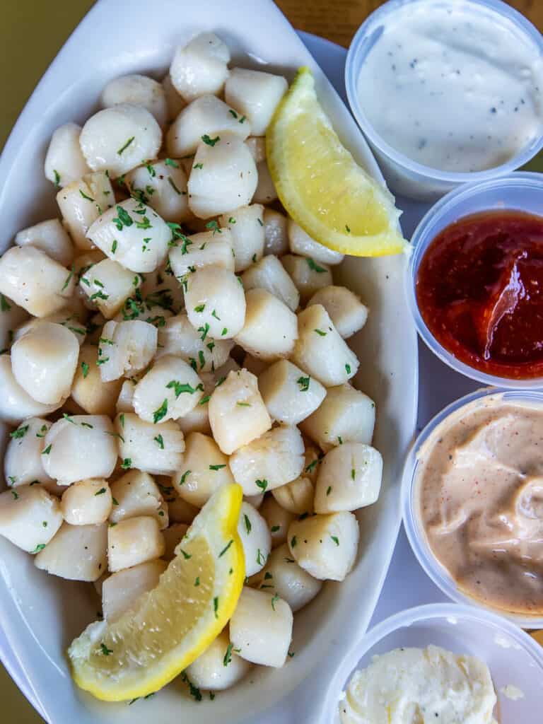 Bowl of clams.