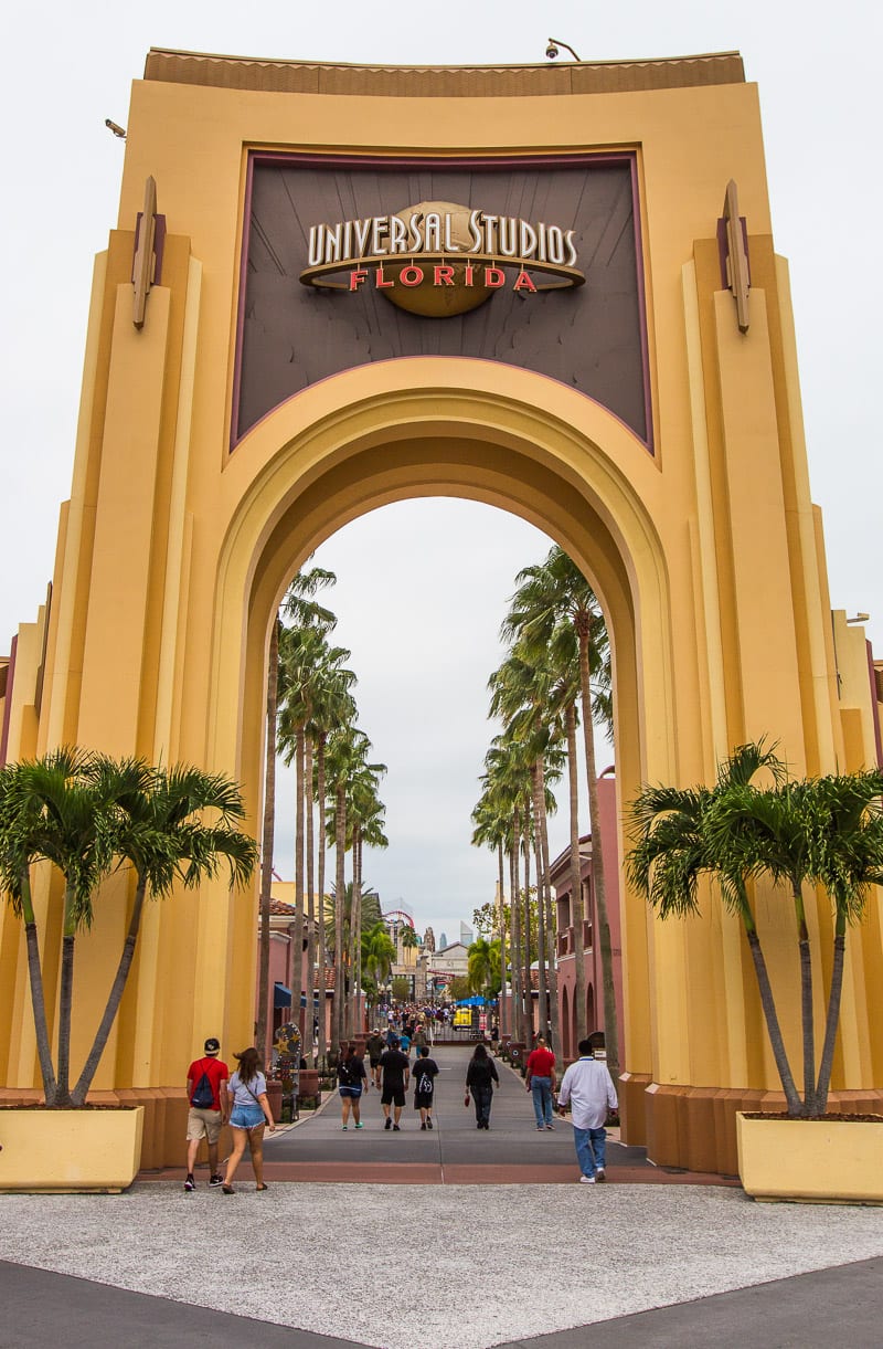 entry way to universal studios